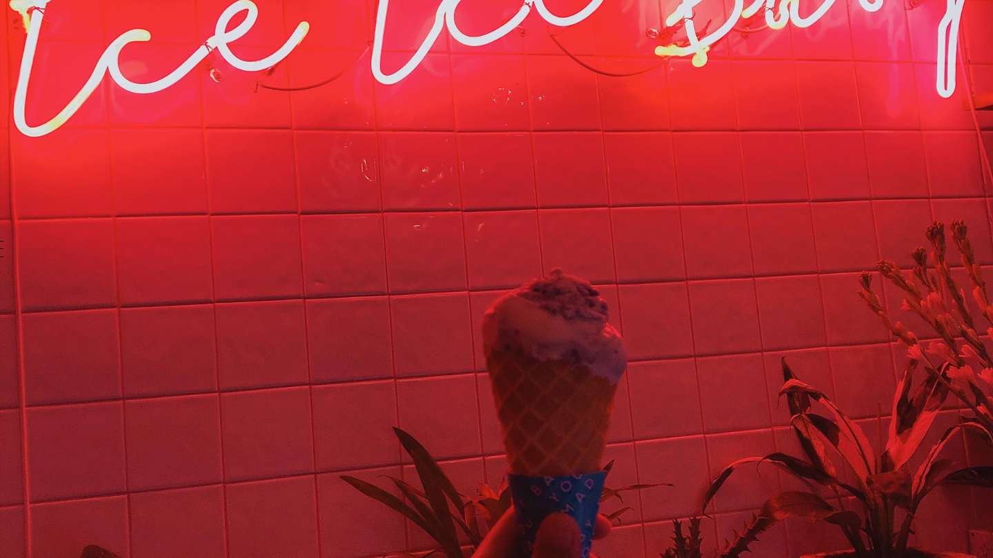 <span>3:30 PM</span>Treat Yourself to Kick-Ass Ice Cream at Mad Pops