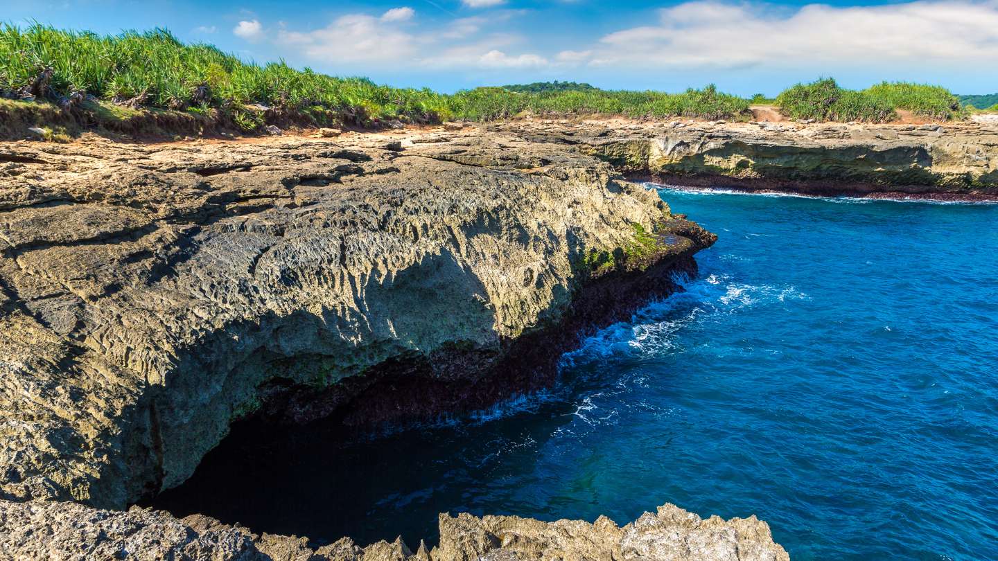 Captivating Nusa Lembongan: Uncover the Iconic Instagram Spots